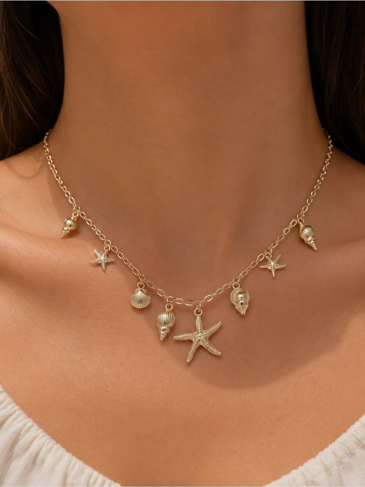 Gold Seashell Charm Necklace – Beach Star Pendant