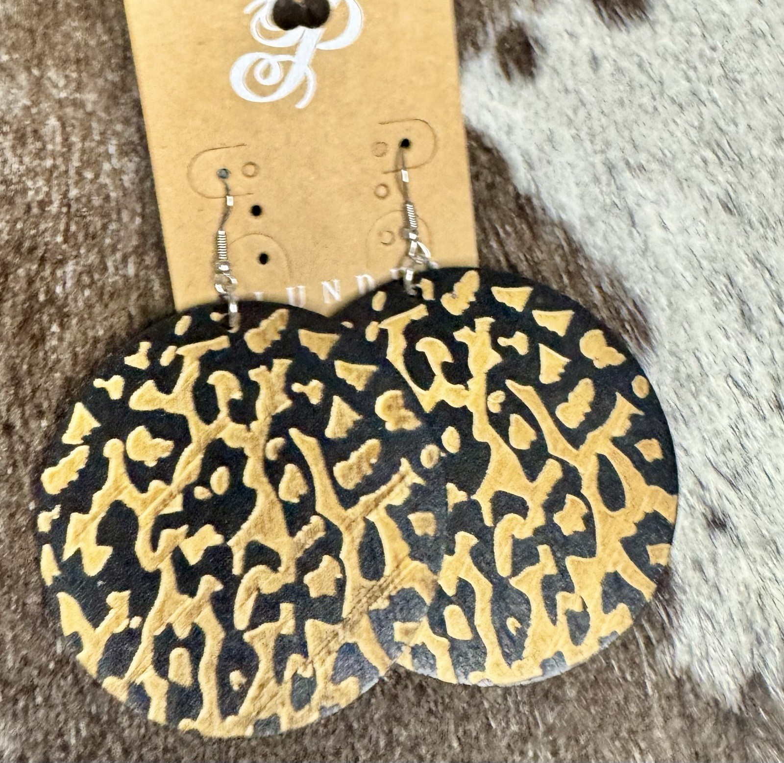 Plunder Waverly Wooden Earrings Gold Tone Brand New Light Weight