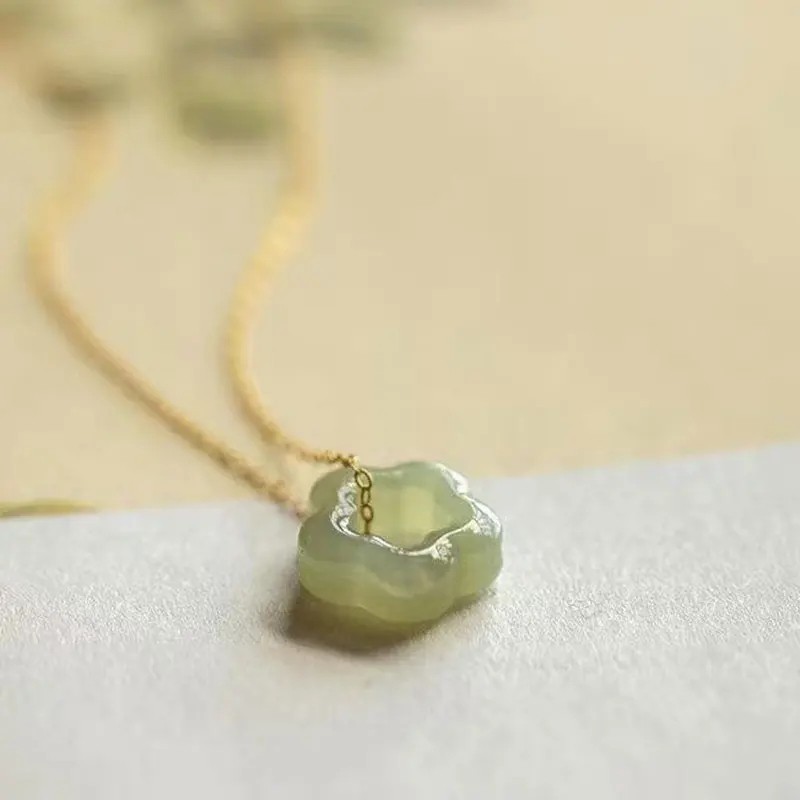 Natural Green Jade Floral Pendant Healing Dainty Women Elegant Luck Necklace