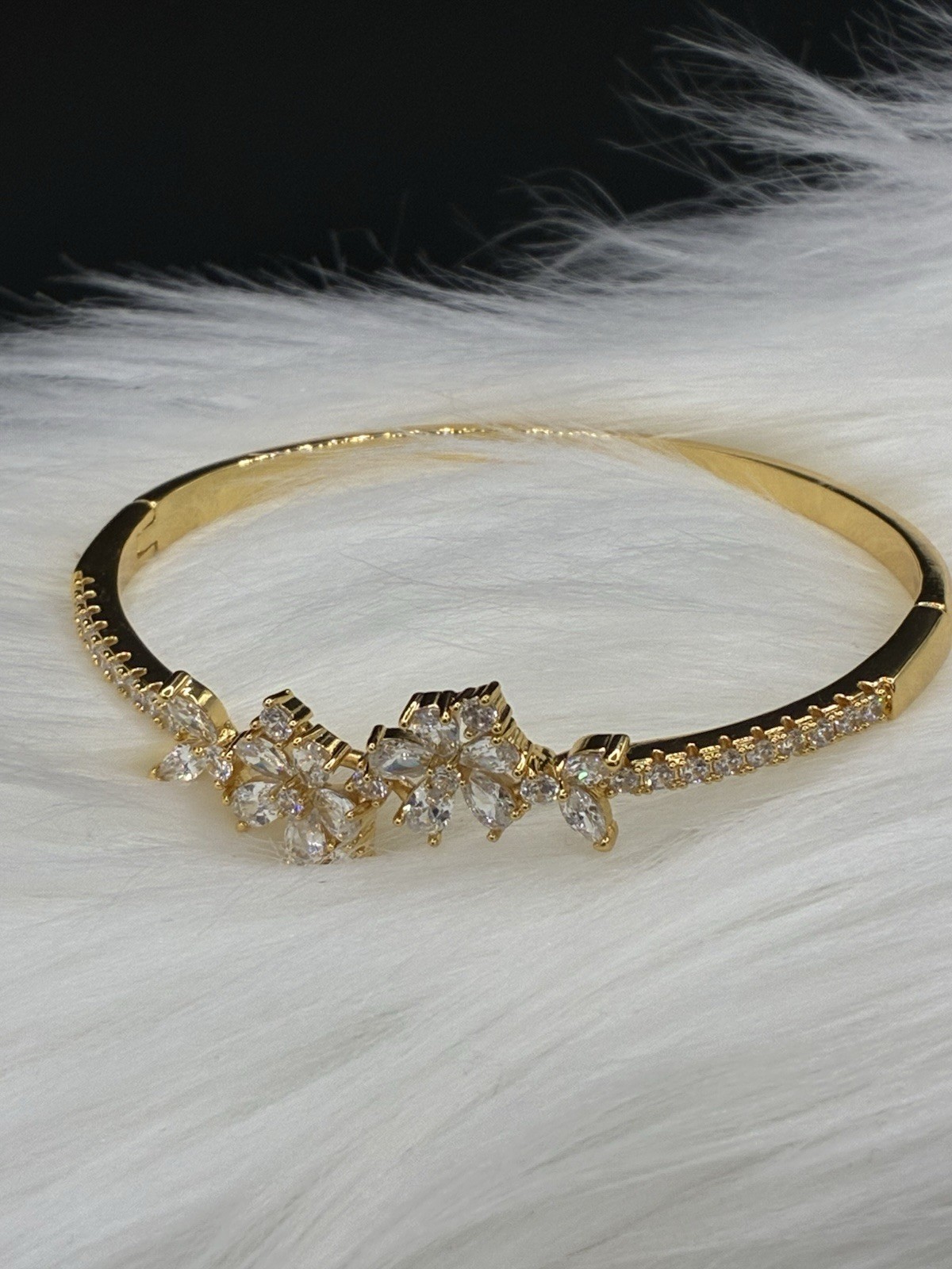 Jewelry- Bracelet- Zirconia Rose Golden Flower Fancy Elegant For Any Occasion