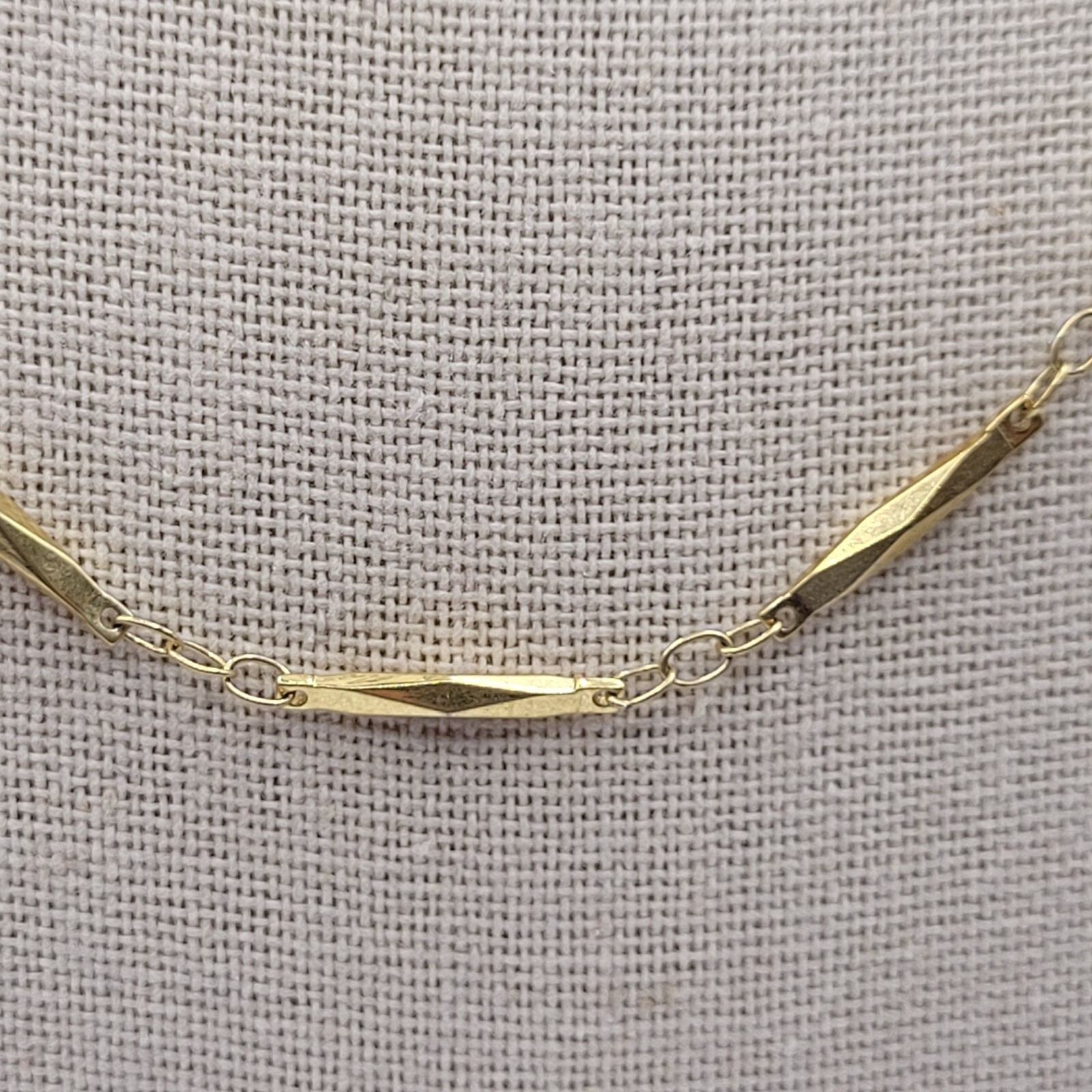 Elegant Elongated Marquise Shape Bar Link Gold Tone Chain Necklace 30.5 Inch