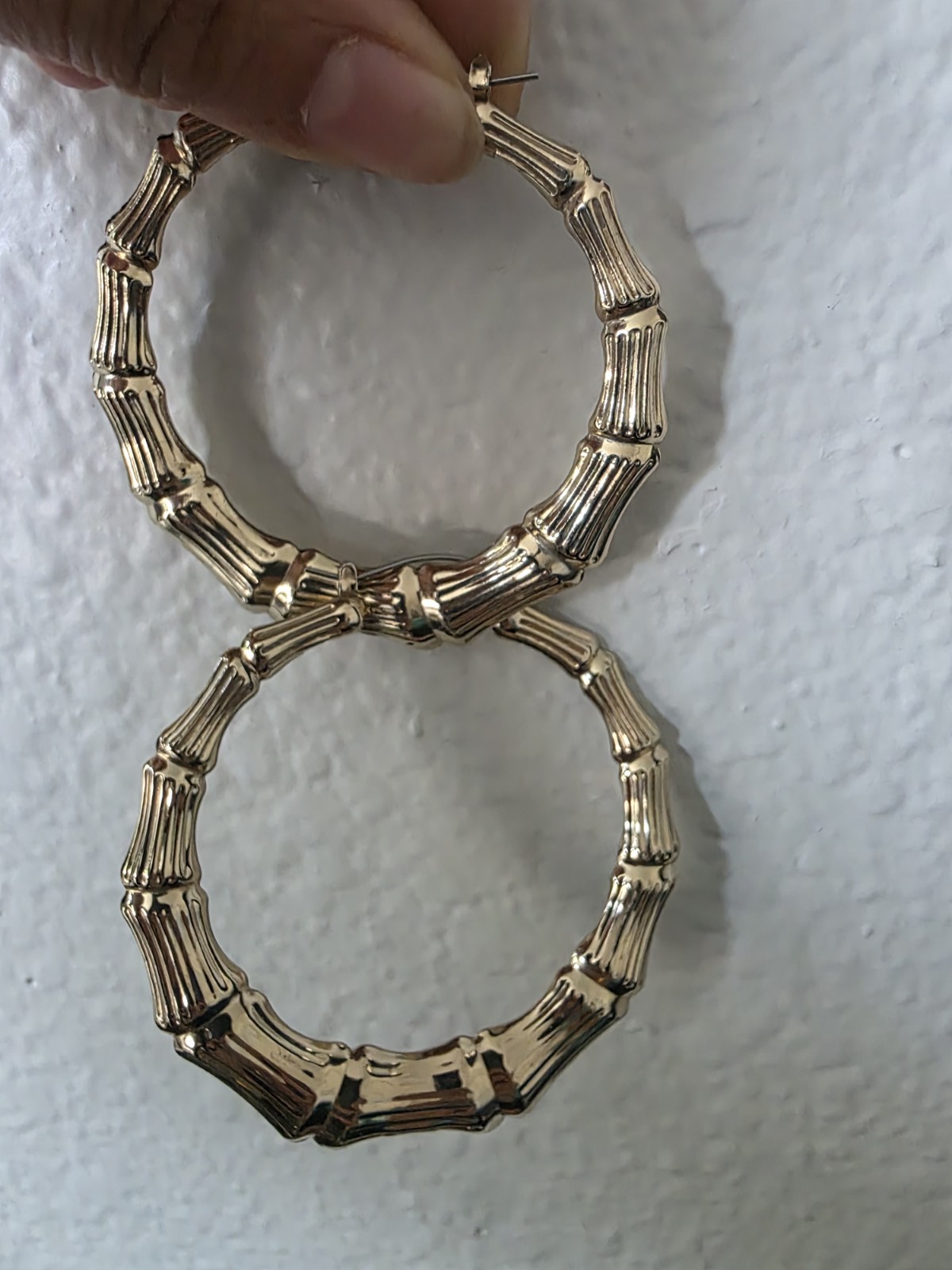 Gold Tone Textured Chunky Bamboo-Style Hoop Earrings Latch Back, No Stone