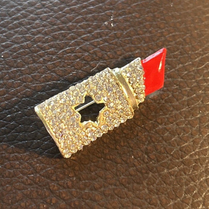Red Lipstick Fashion Pin Brooch with Crystal Rhinestone Accents 1.5” Red Make Up