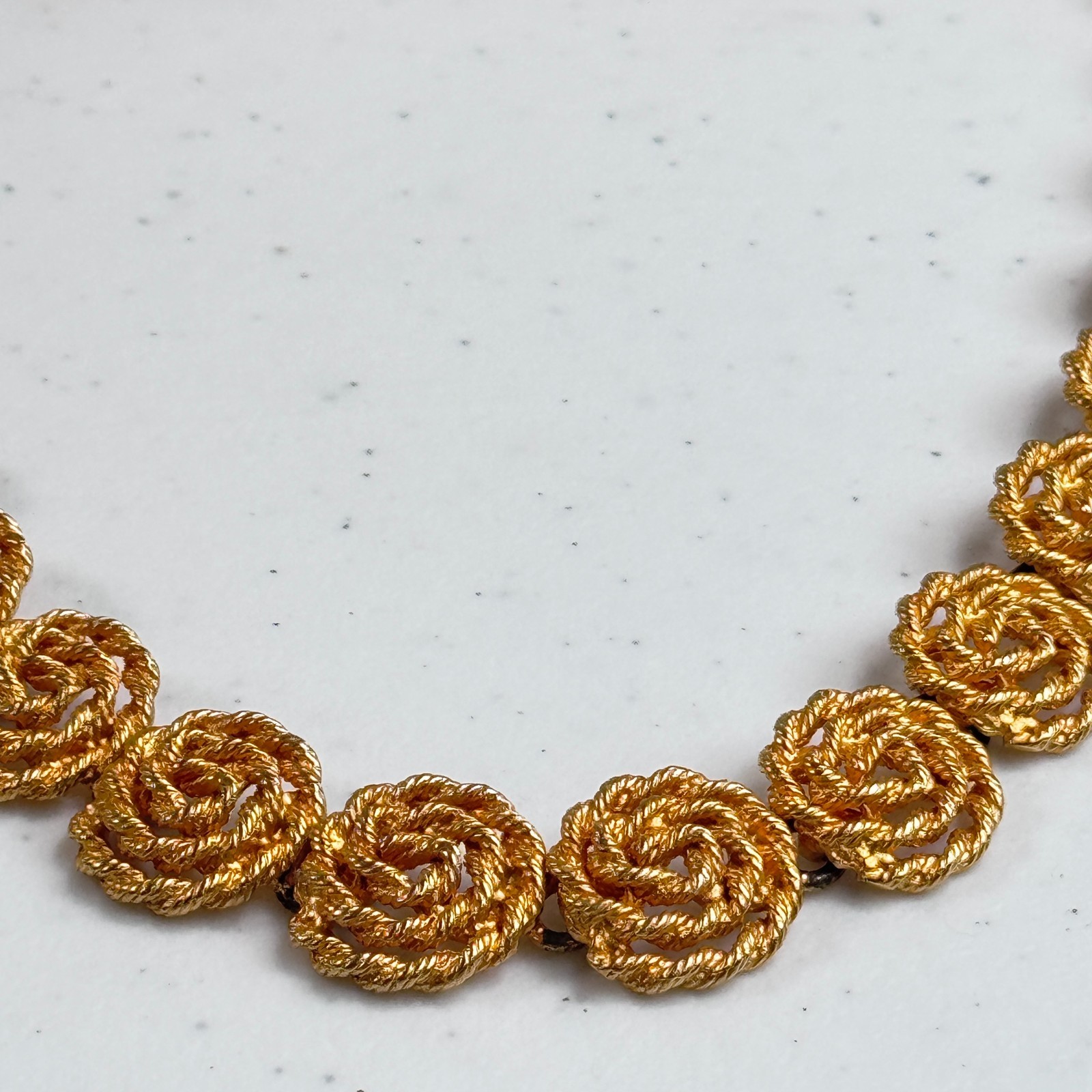 Vintage Necklace Gold Tone Swirl Spiral Chain Rosette Twisted Rope Floral Link