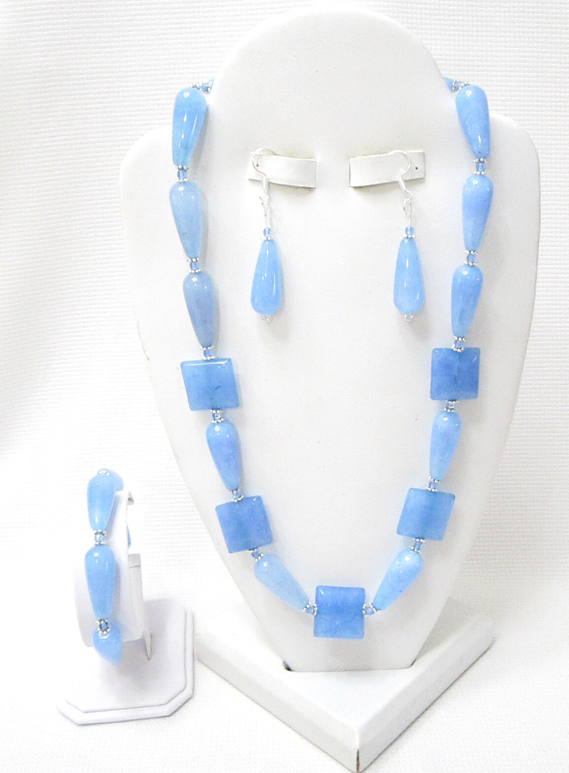 4 PIECE HANDCRAFTED- BLUE MALAYSIA JADE JEWELRY SET-NEW-REALLY NICE