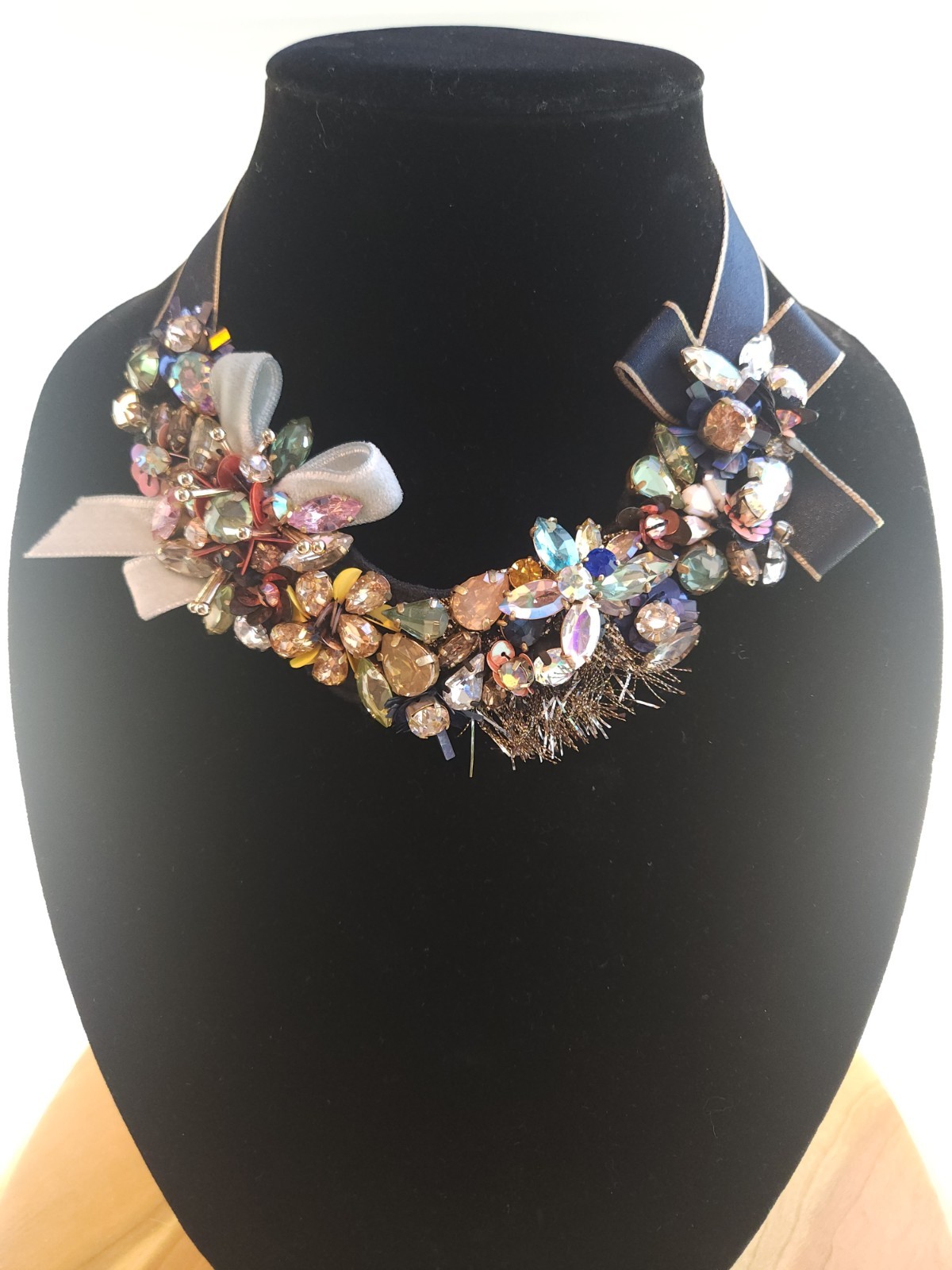 J.CREW RARE Funfetti Multicolor Crystal Cluster Statement Ribbon Necklace Y2K