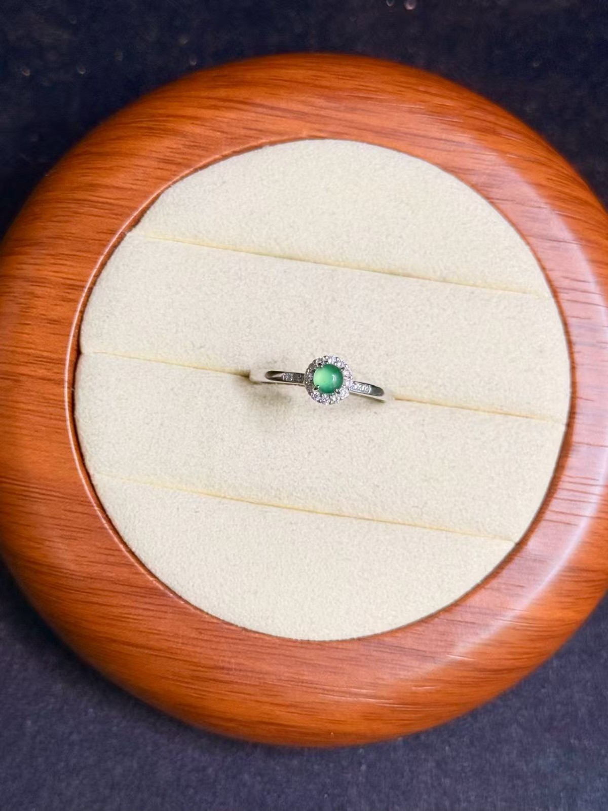 100% Natural green jadeite ring