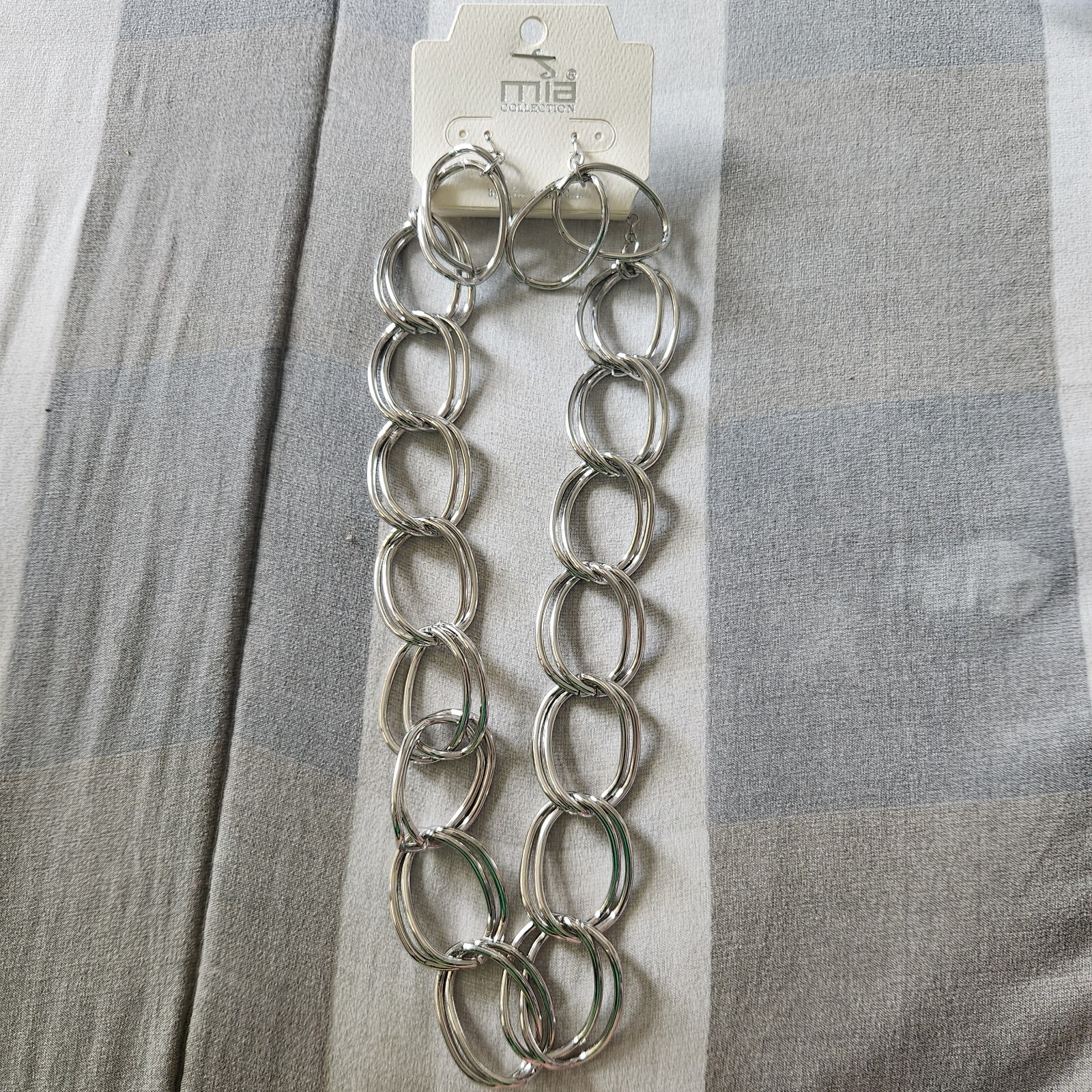 Mia Collection Choker necklace with earring By Kim Min Sun, A’Gaci