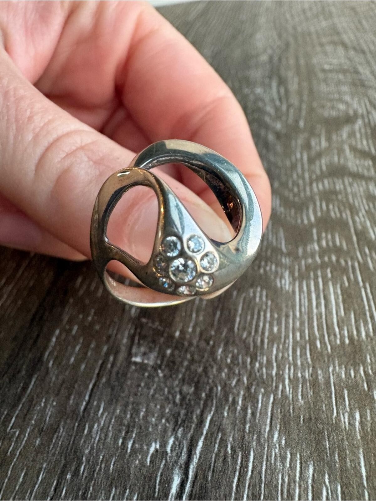 Sterling Silver Open Circle Ring with Crystal Accents – Size 9