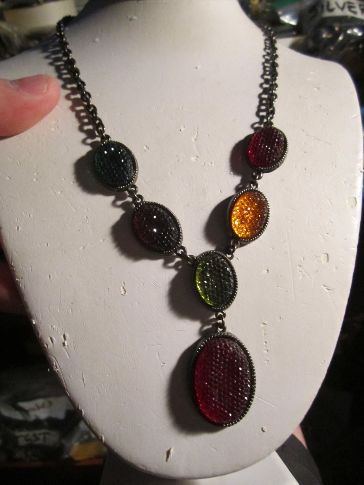 MULTI COLOR FAUX DRUZY NECKLACE AND PENDANT RED BLUE GREEN ORANGE – OFC-Z1