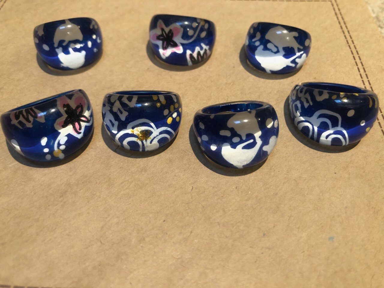 Coloured Dome Lucite Plastic Resin Ring with Different Designs – Retro 80’s NEW