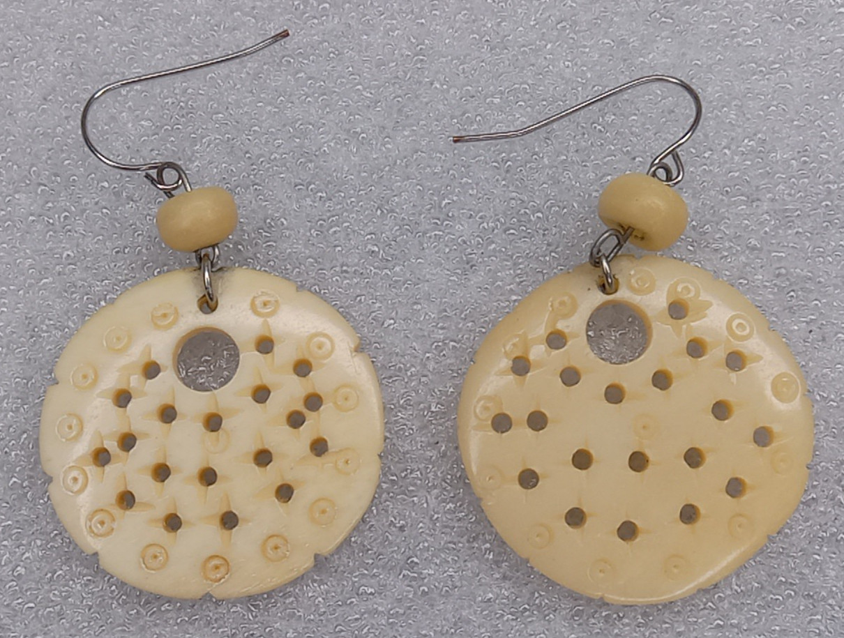 Disc Sand Dollar Style Pierced Vintage Plastic Earrings