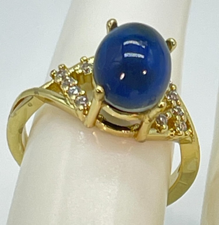 Ring Gold Tone Mood Ring Starts off Blue & Changes Color. Size 7 Adjustable