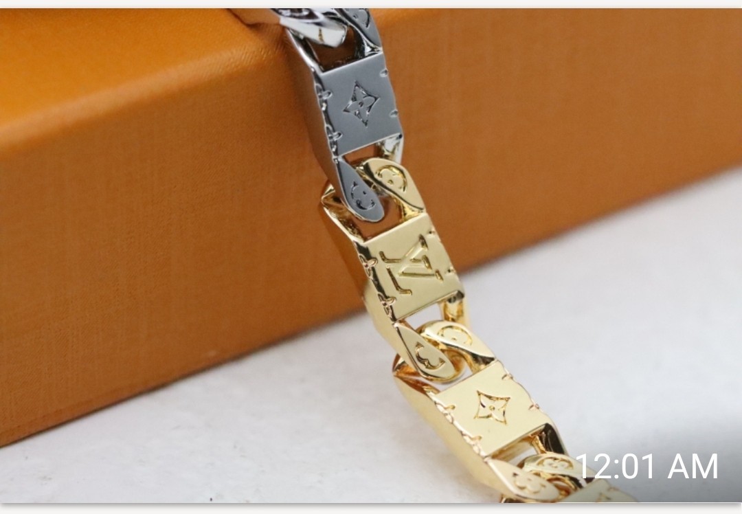 LOUIS VUITTON Bracelet Monogram 2 Toned Colorful Beautifull Just Gorgeous 7.48″