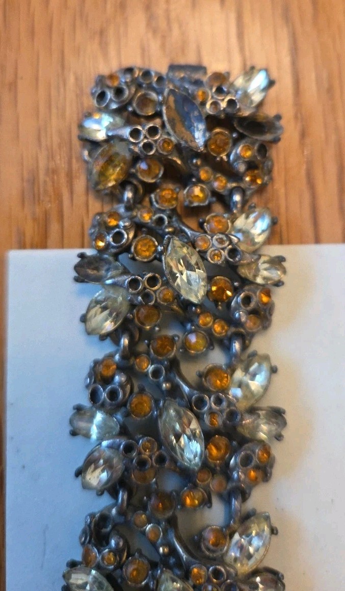 Broken Damaged Parts Only Hollycraft Bracelet 195?