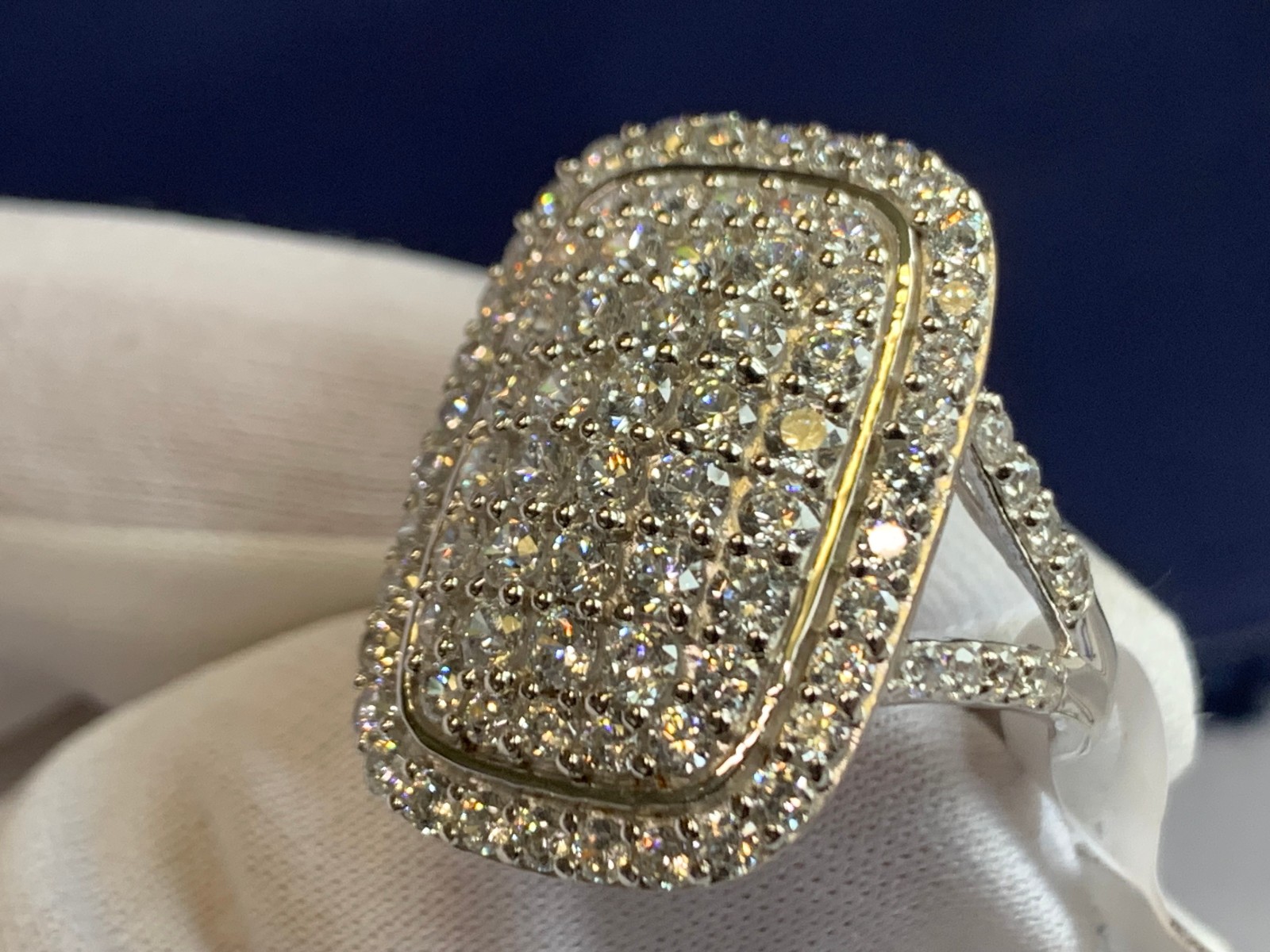 Sterling Silver Ring 8.15g Fine Jewelry Size 8.75 Band Clear Stones India *READ*