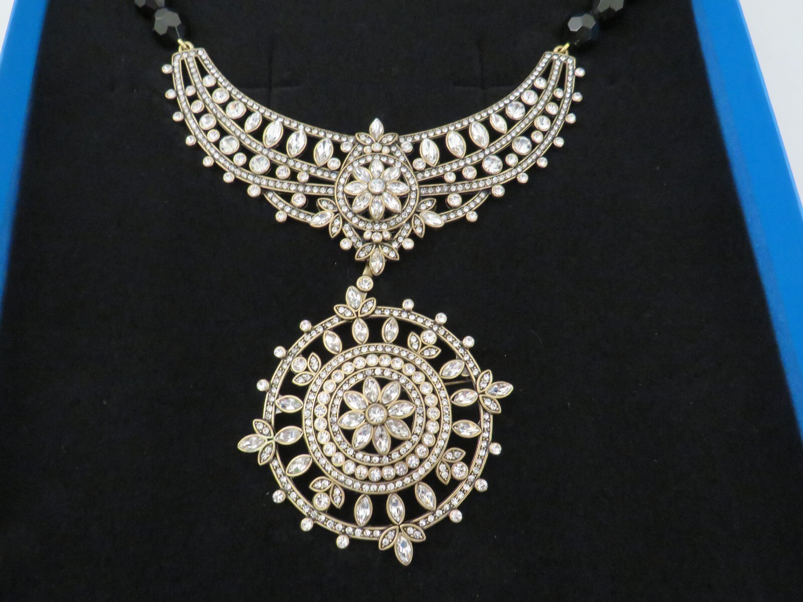 Heidi Daus black sliver beaded crystal Flower snowflake Necklace Jewelry pendant