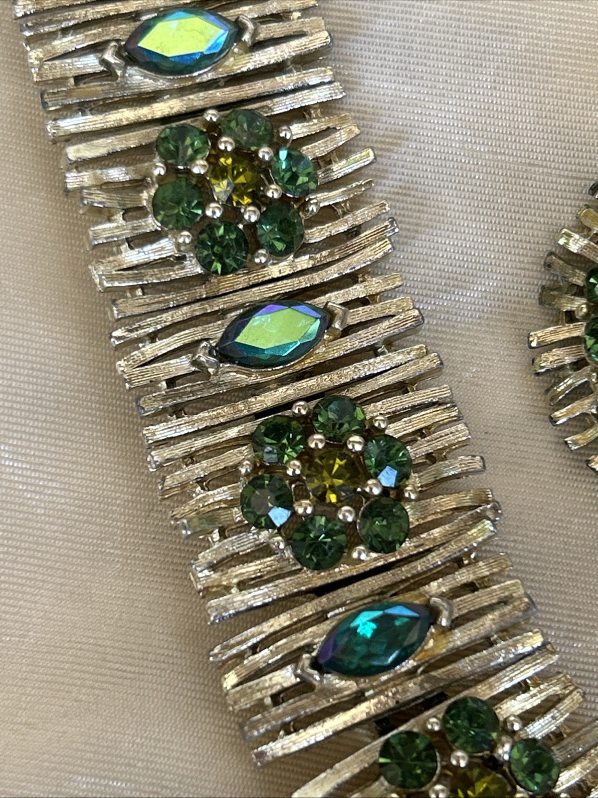 Vtg Signed LISNER Green Rhinestone Set Starburst Brooch Bracelet Earrings