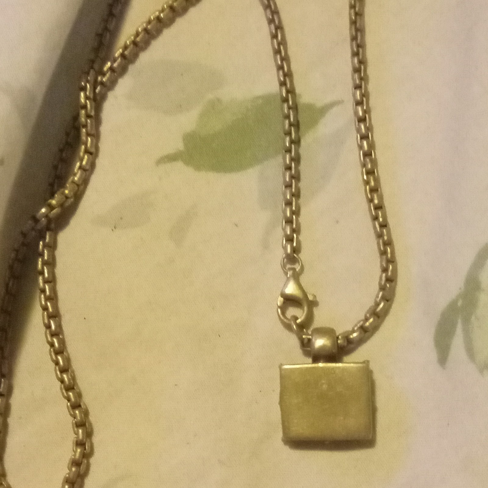 Vintage Gold Tone Cable Chain Necklace Lobster Clasp Square Charm Pendant