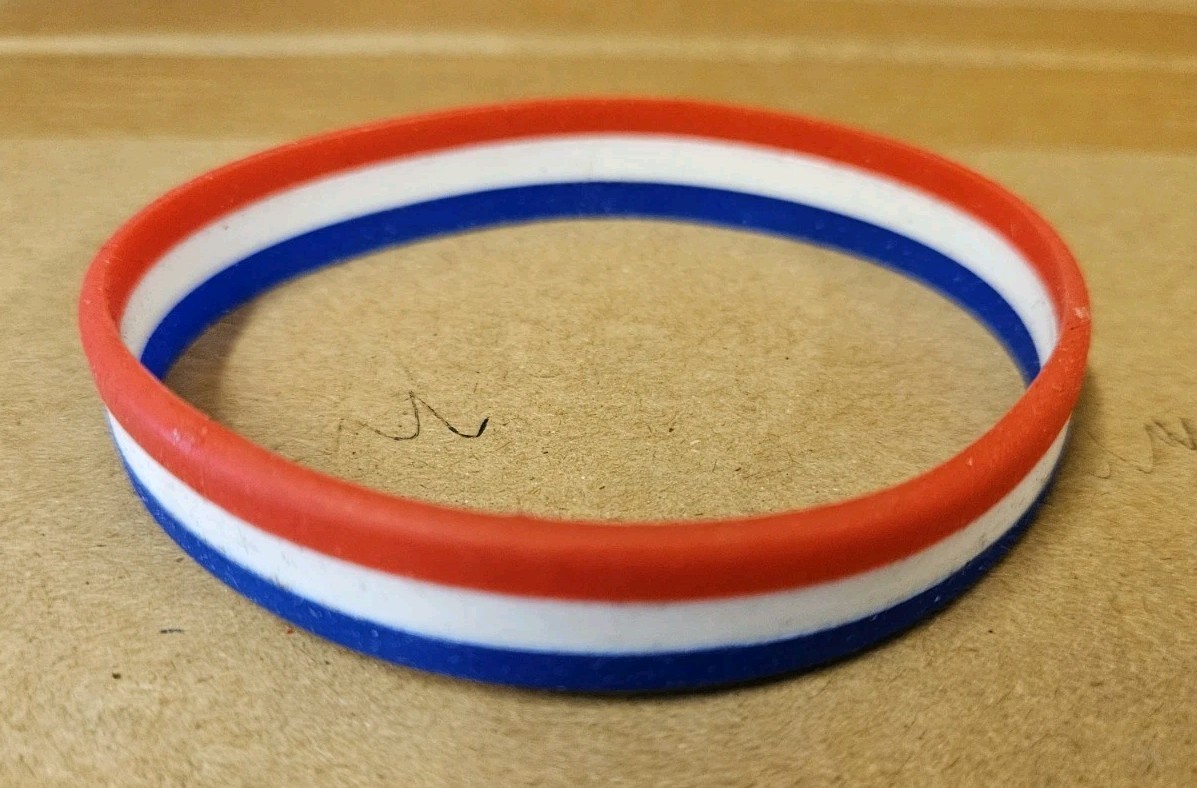 2x Unisex Adults England Flag Patriotic Red White Blue Silicone Rubber Bands