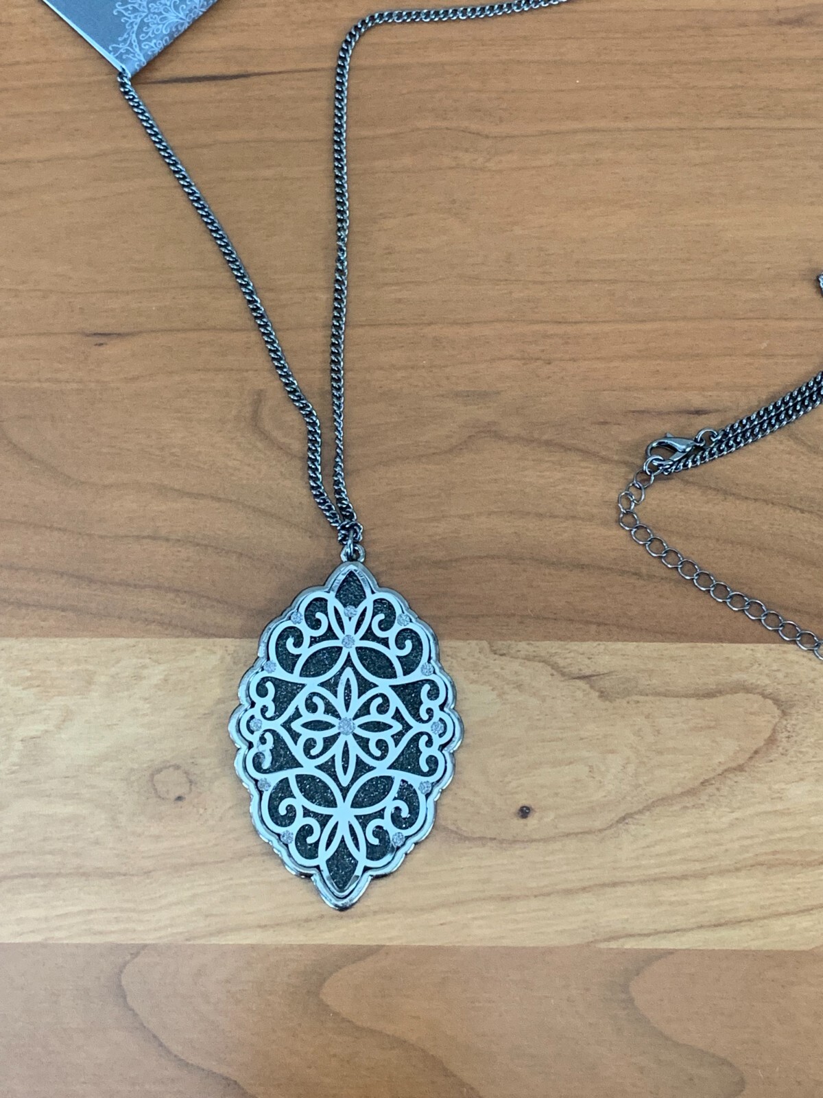 Howard’s Branded Long Chain w/ Pendant Necklace. New With Tag. #21462