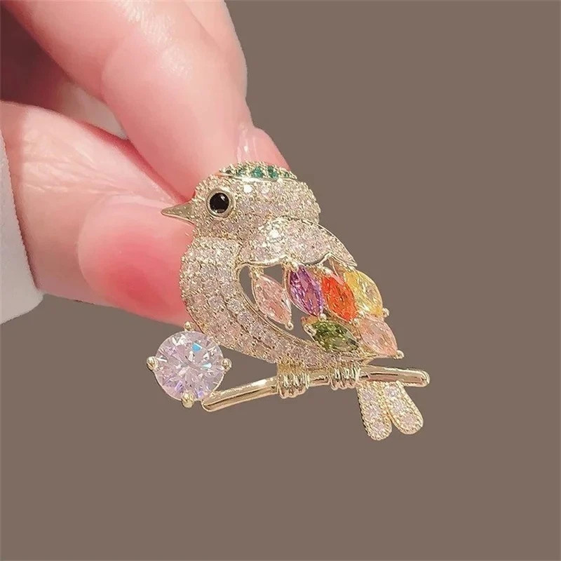 Sparkling Magpie Bird Brooch Pin-Rhinestone Crystal Jewelry for Women Dress/Coat