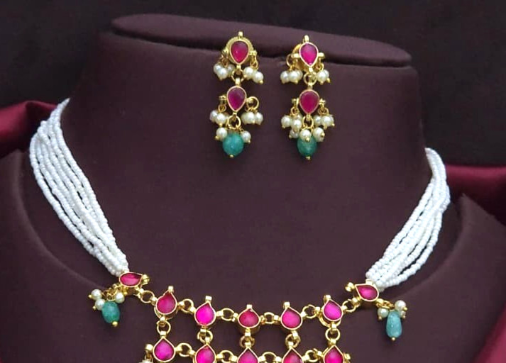 Traditional Jadau Kundan necklace set