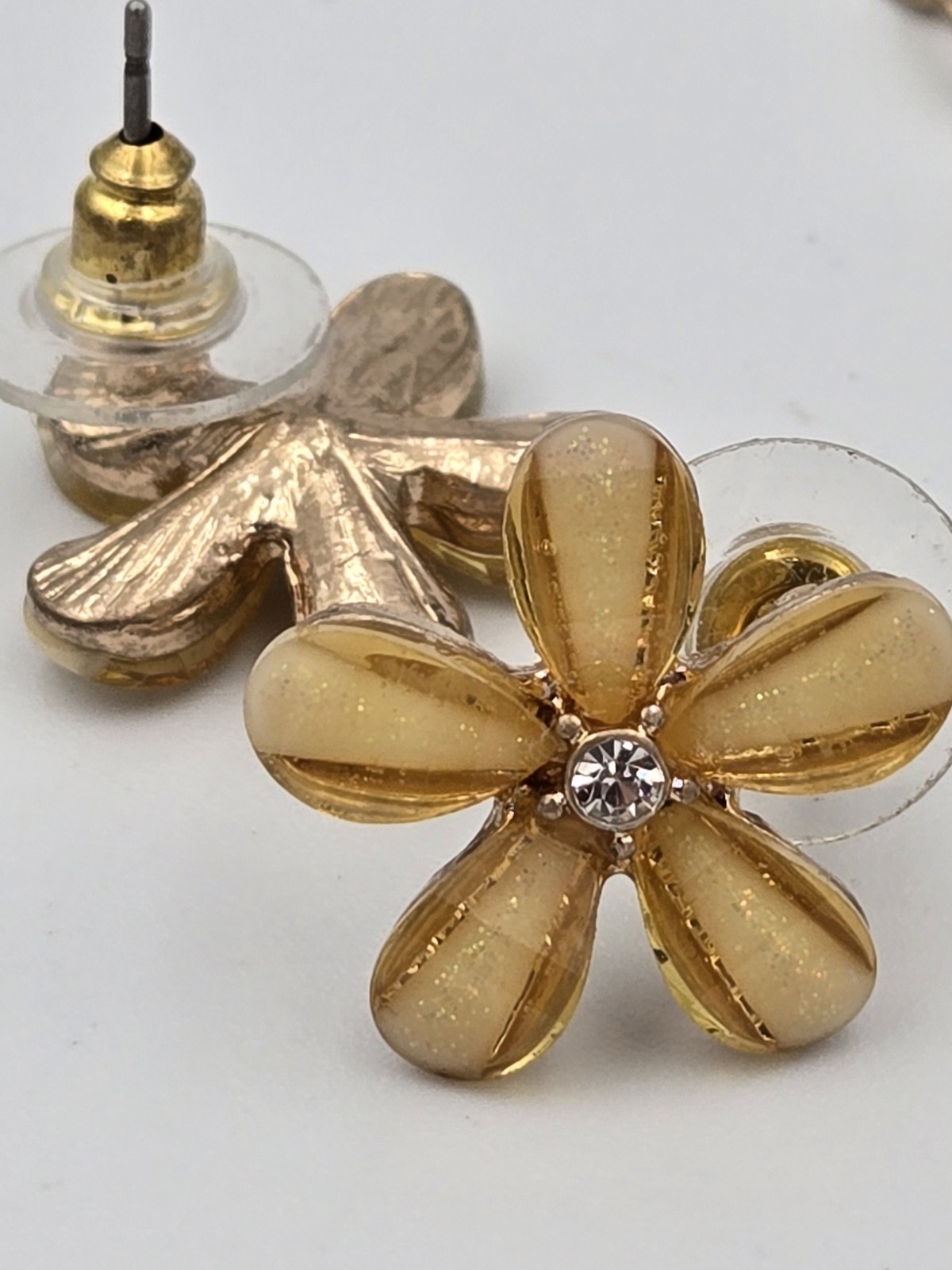 ​Y2K Floral Bib Statement Necklace & Earring Set Gold Tone Yellow Glitter Resin