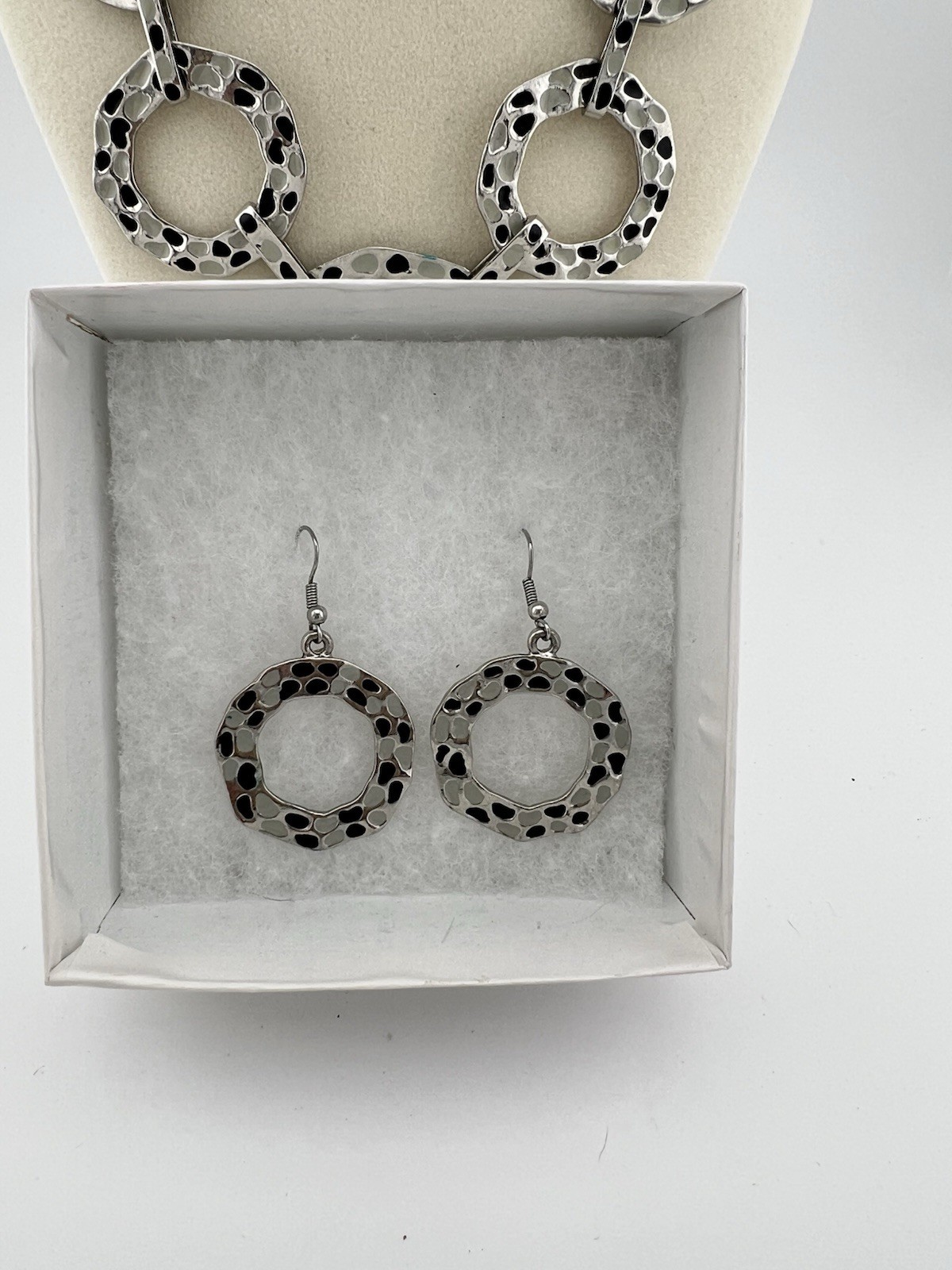 Black & White Silver Hammered Statement Necklace And Earring Set