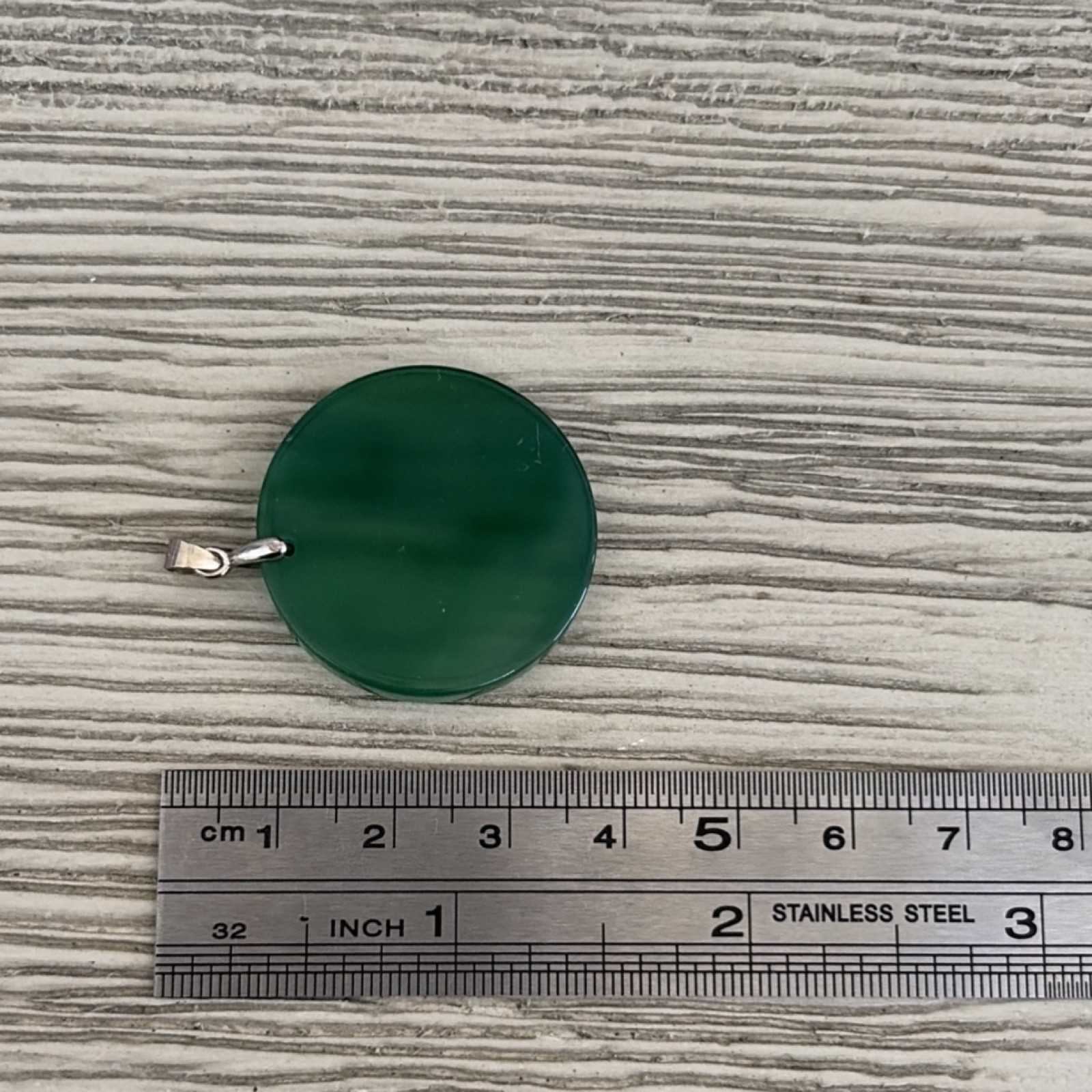 Round Green Jade Pendant Silver Tone Bezel Setting Fashion Jewelry ~4cm