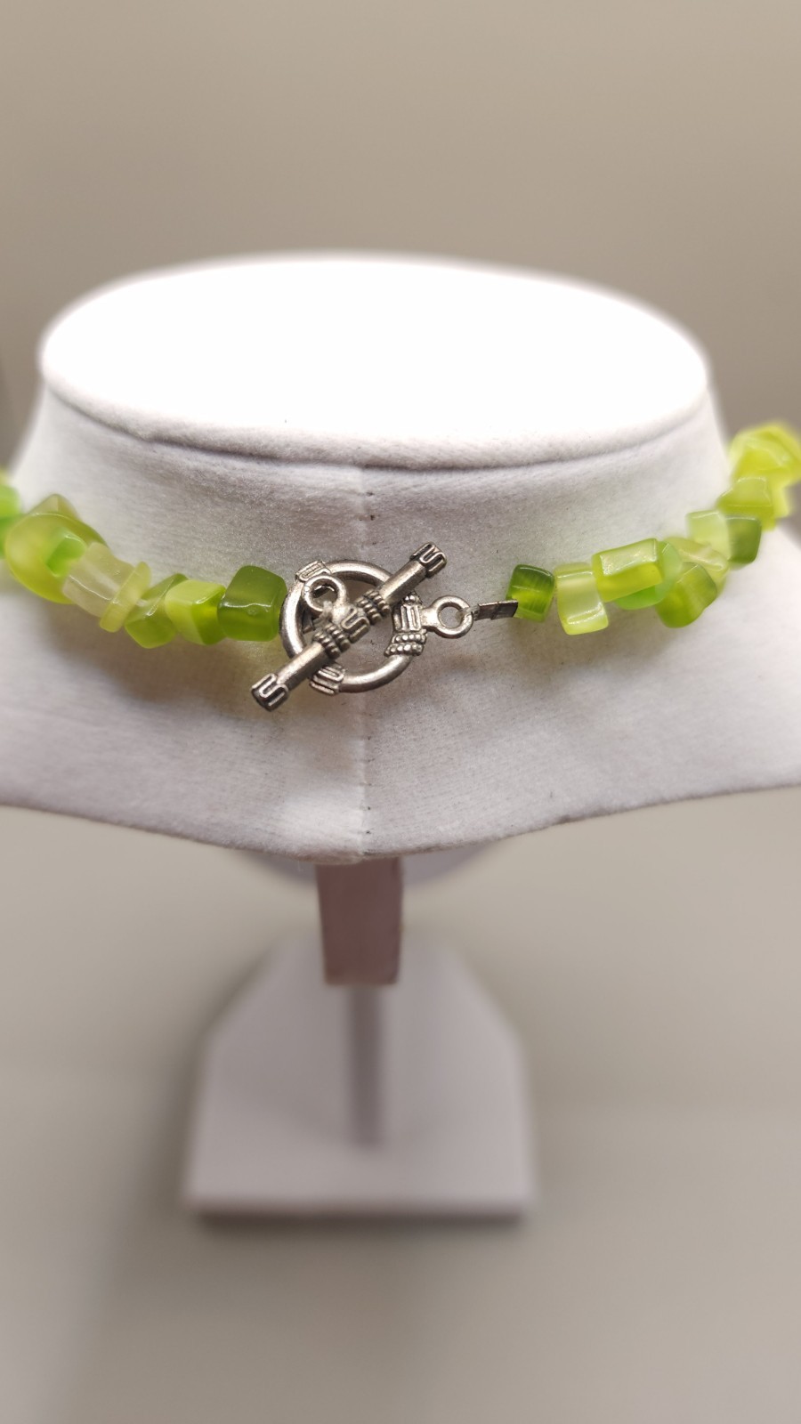 Chunky Lime Olive Green Cats Eye Glass Bead Statement Necklace 18″ Toggle Clasp