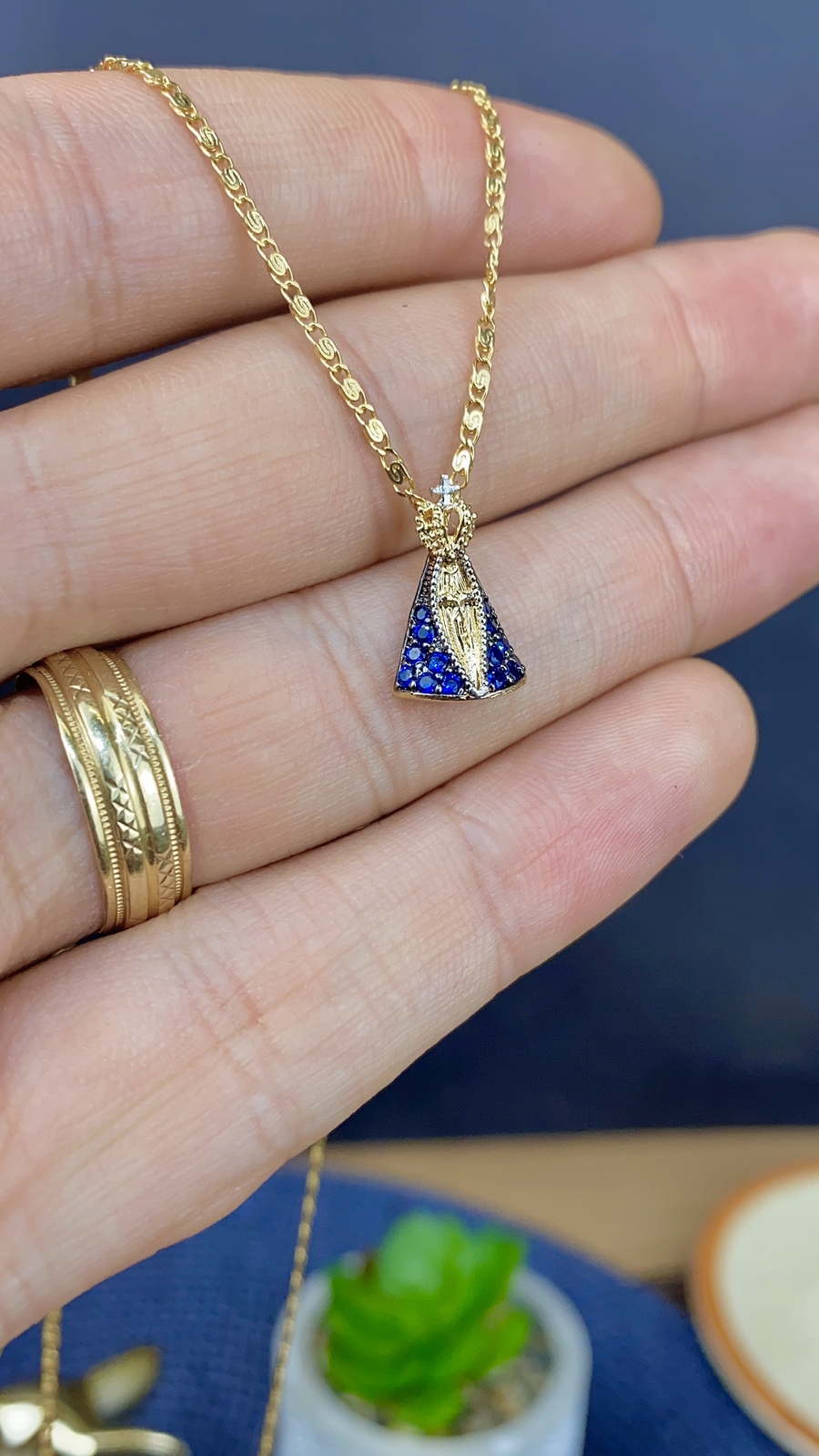 Womens Elegant Virgin Mary Necklace Snail Chain 20″ Virgin Aparecida Gold Filled