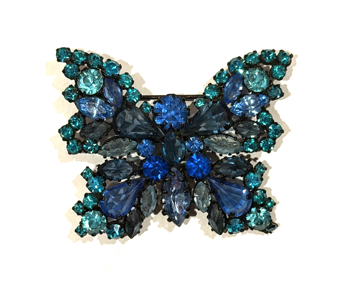 AUSTRIA JAPANNED BLACK METAL BUTTERFLY BROOCH PIN BLUE CRYSTAL RHINESTONES EUC
