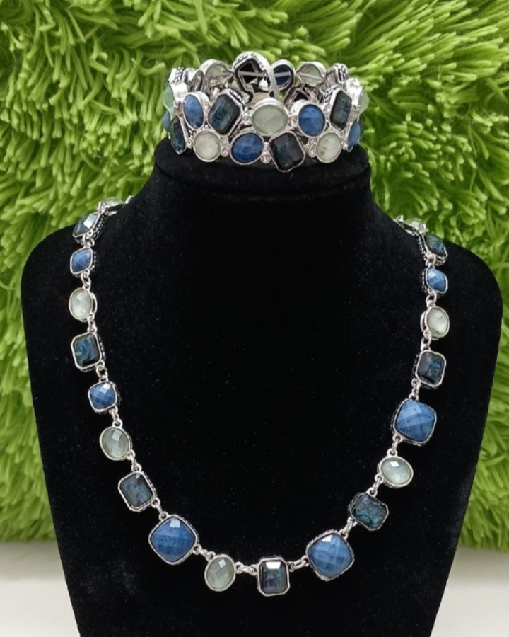 New Napier Silver Tone Blue Simulated Stone Collar Necklace Matching Bracelet