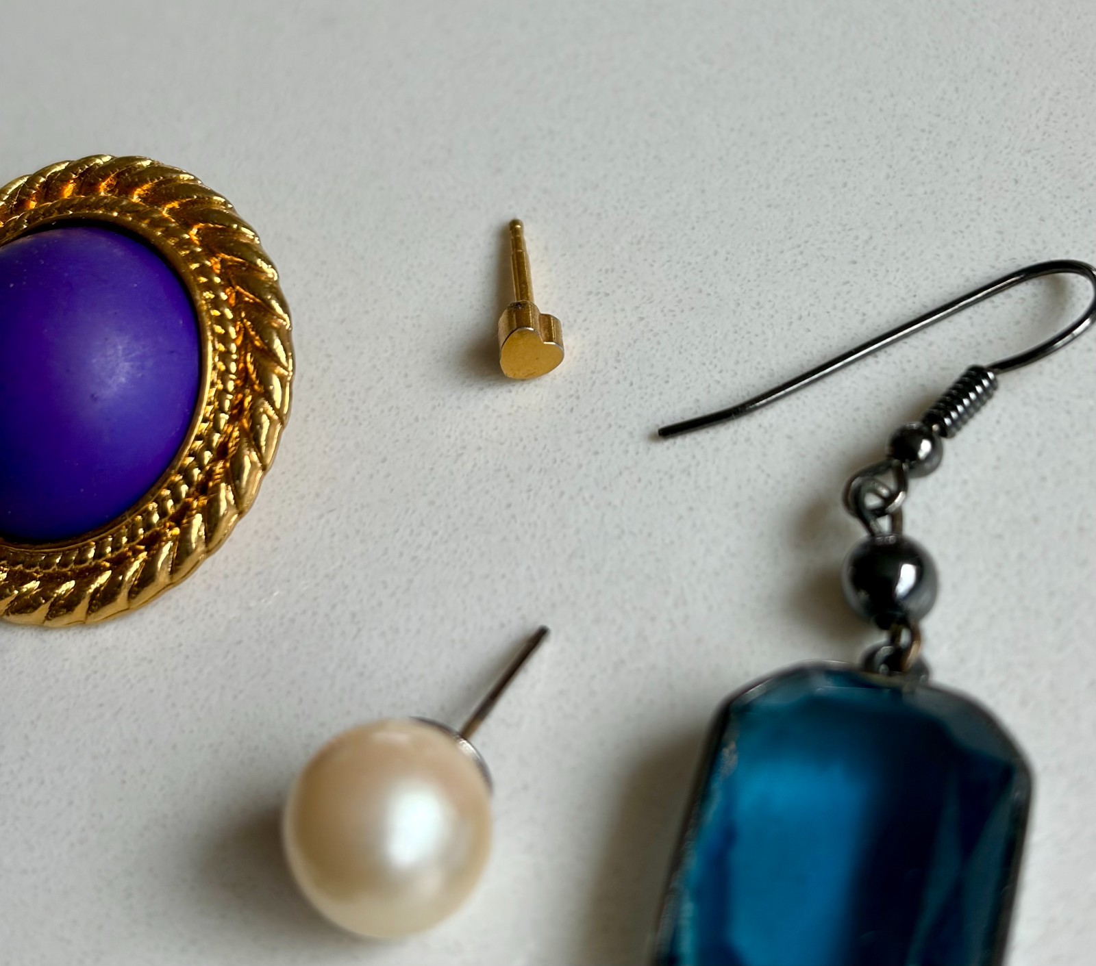 Vintage Lot of Mixed Single Unpaired Earrings