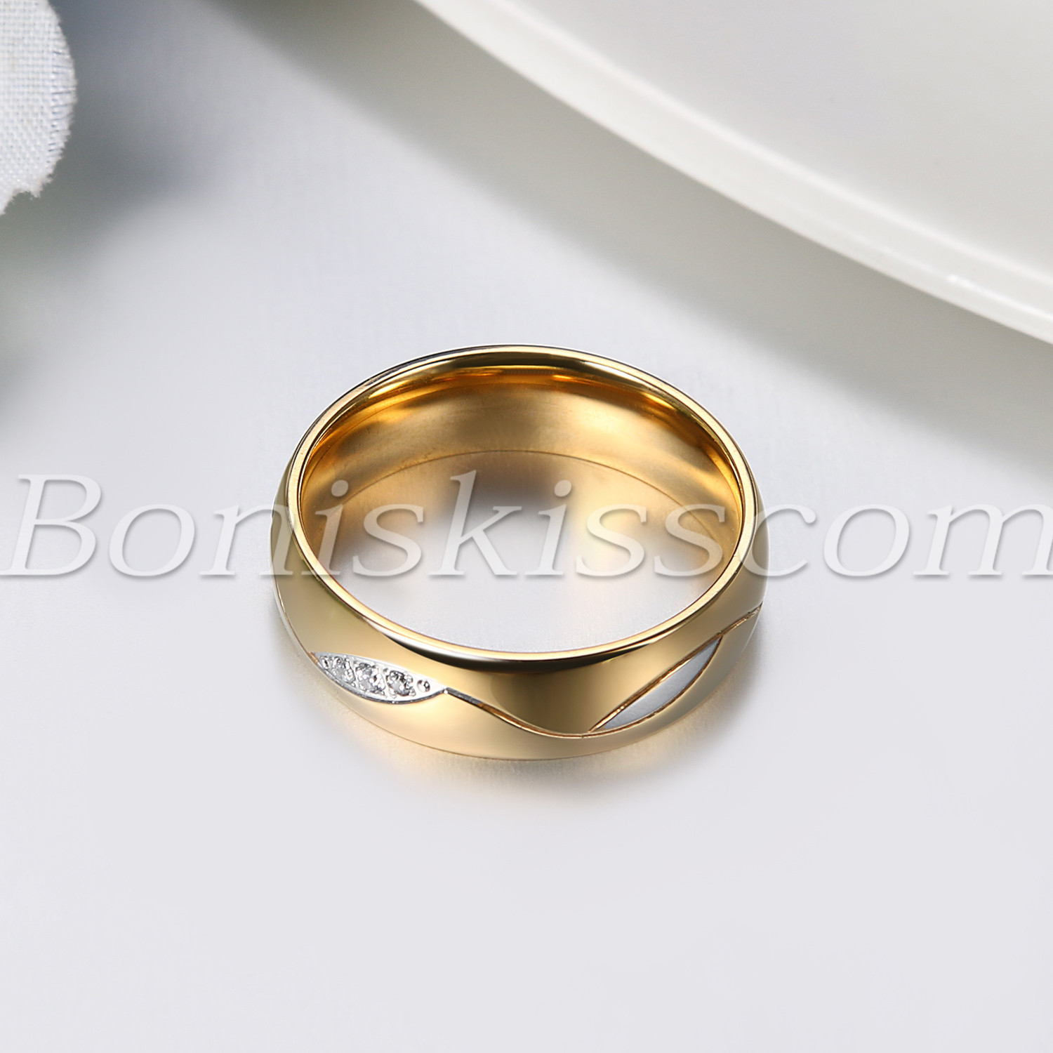 Couples Men’s Women’s Classic Gold Stainless Steel Ring Comfort Fit Wedding Band