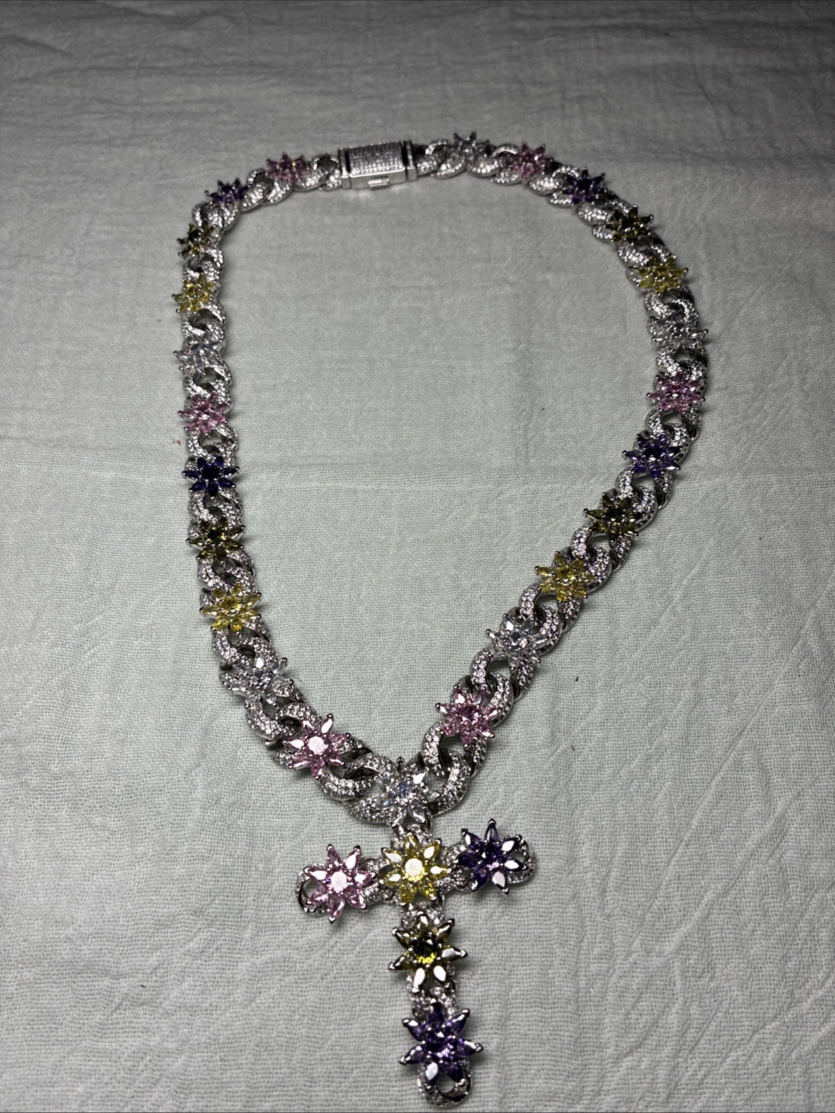 Cuban Flower Chain