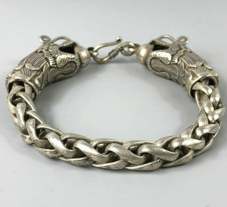 Collectible Tibet Silver Handwork Dragon Amulet Bracelet Exquisite Chinese Rare