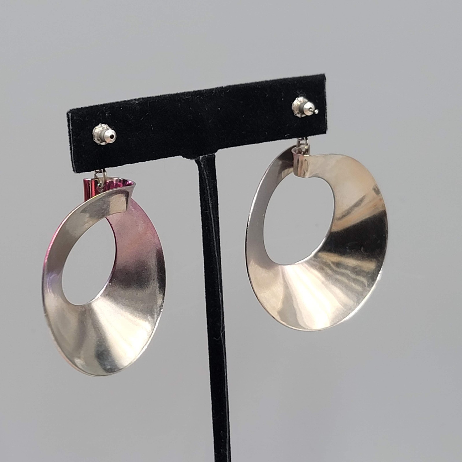 Rainbow Anodized Metal Open Circle Pierced Earrings Silver tone Drop 2.5″