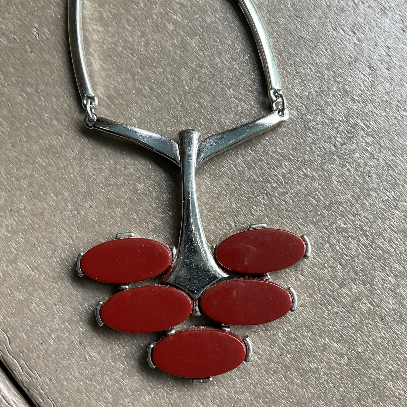 Vintage Sarah Coventry Silver Tone Red Cabochon Bar Link Necklace Pendant MCM