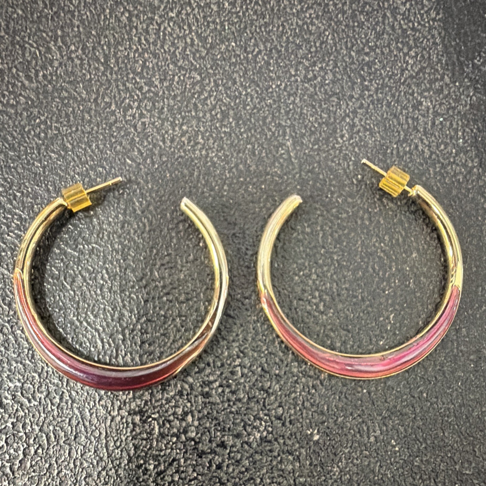 Gold Tone Pink Accent Hoop Earrings Screw Back Closure Round 1.25 in