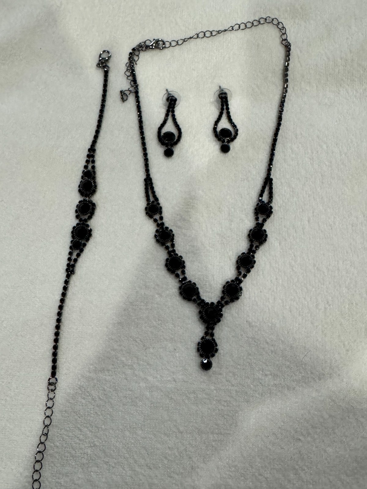 Crystal Necklace Earrings & Bracelet Jewelry Set Black