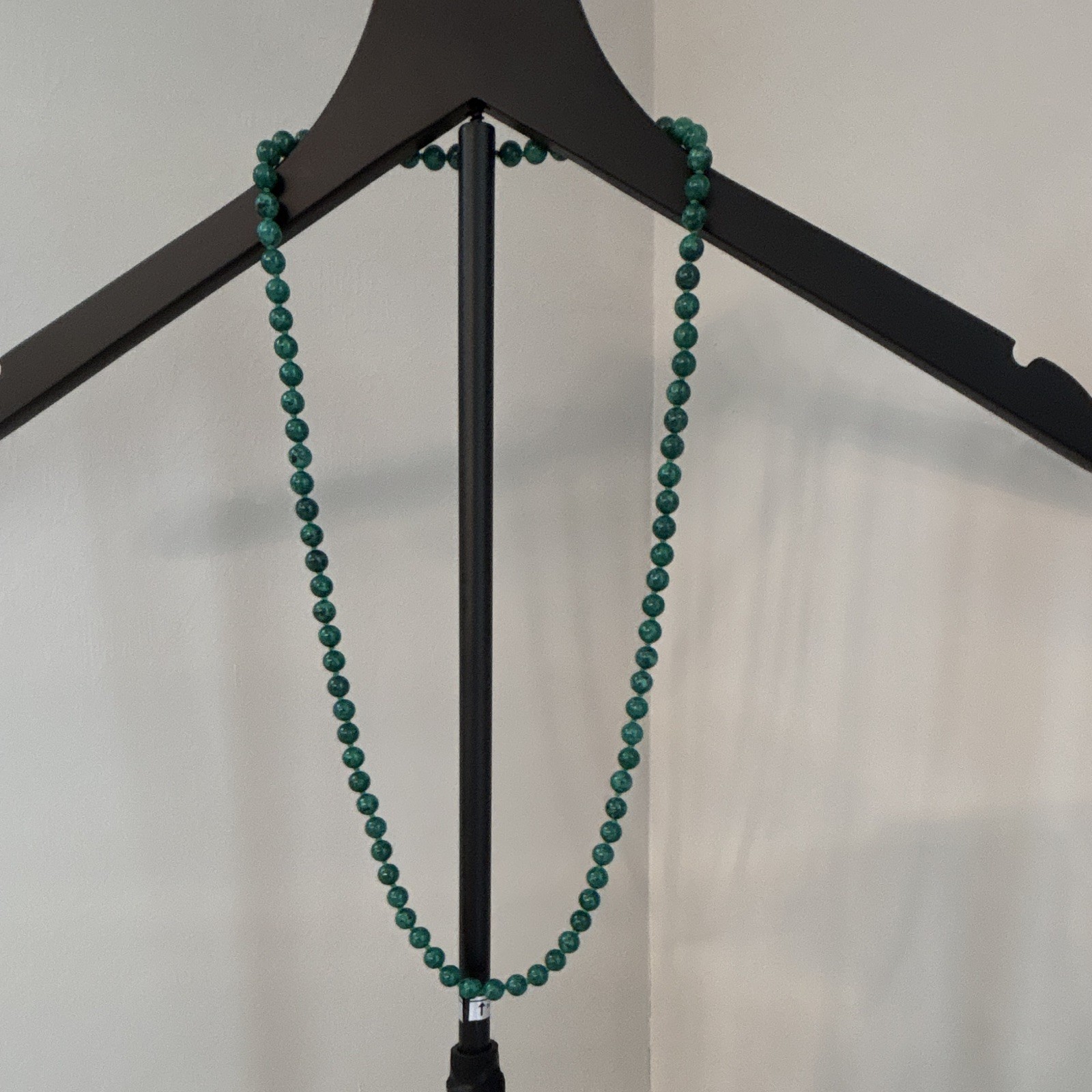 Green Stone Malachite Beaded Necklace Round Ball Chain Strand 30 inch.