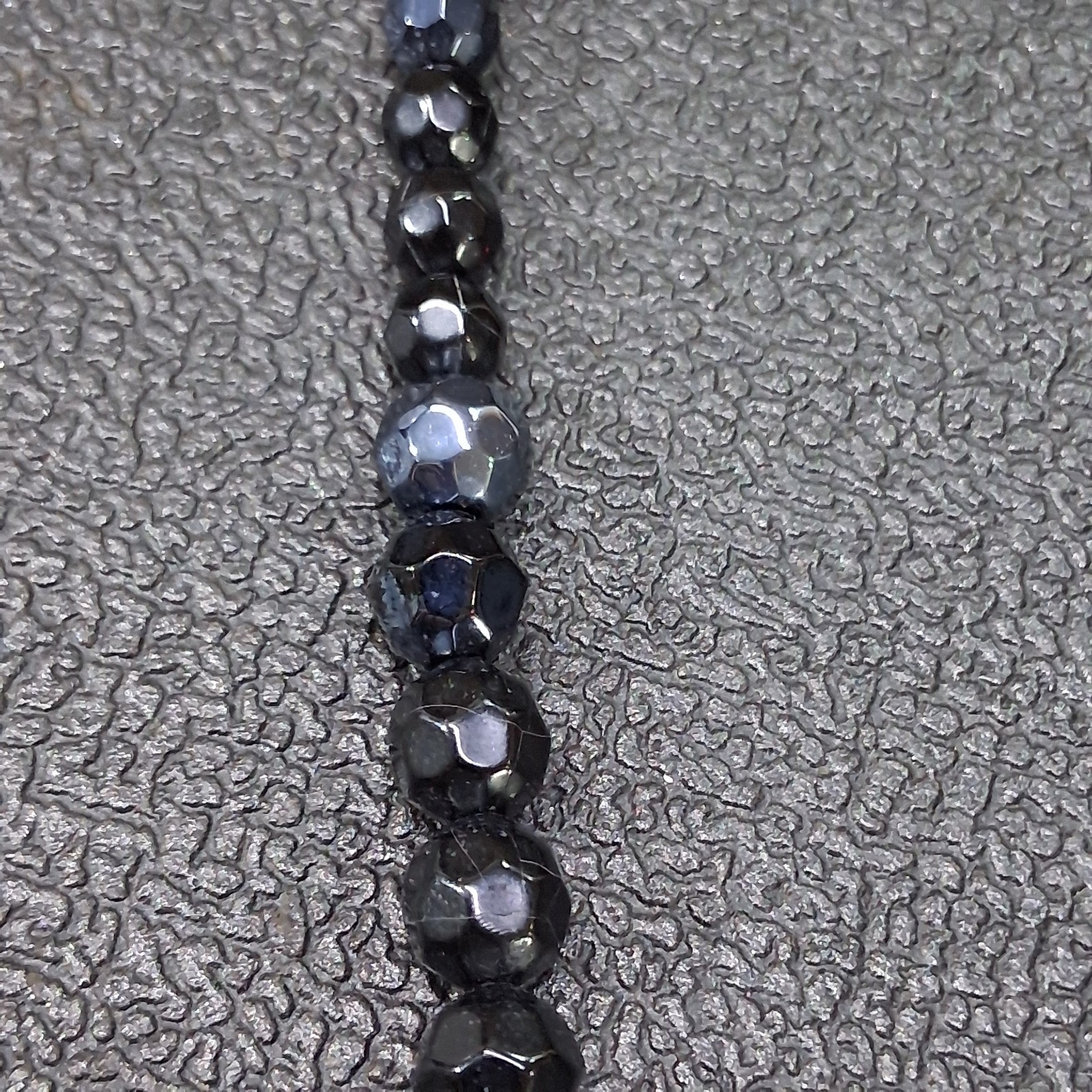 Vintage Black Semi-Faceted Varying Size Round Bead Lobster Clasp Necklace