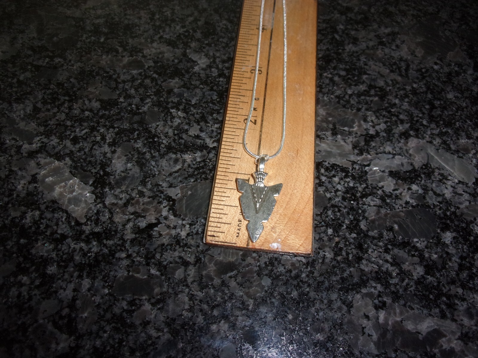 SILVER PLATED METAL ARROW – NECKLACE – NEW – 1.5″ APPROX.
