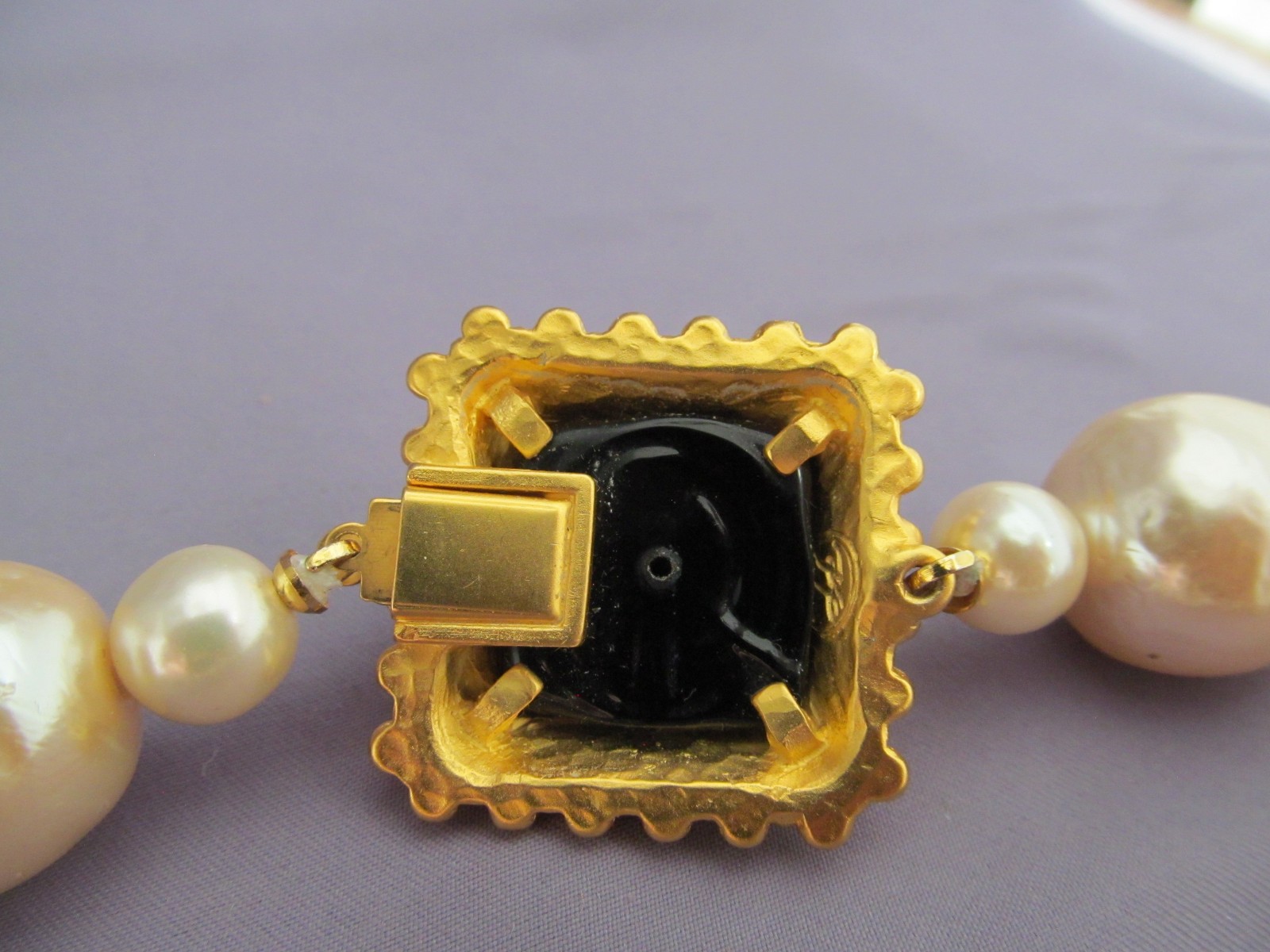 RARE VINTAGE MASSIVE Karl Lagerfeld Paris Black Glass Pearl RUNWAY Necklace 19mm