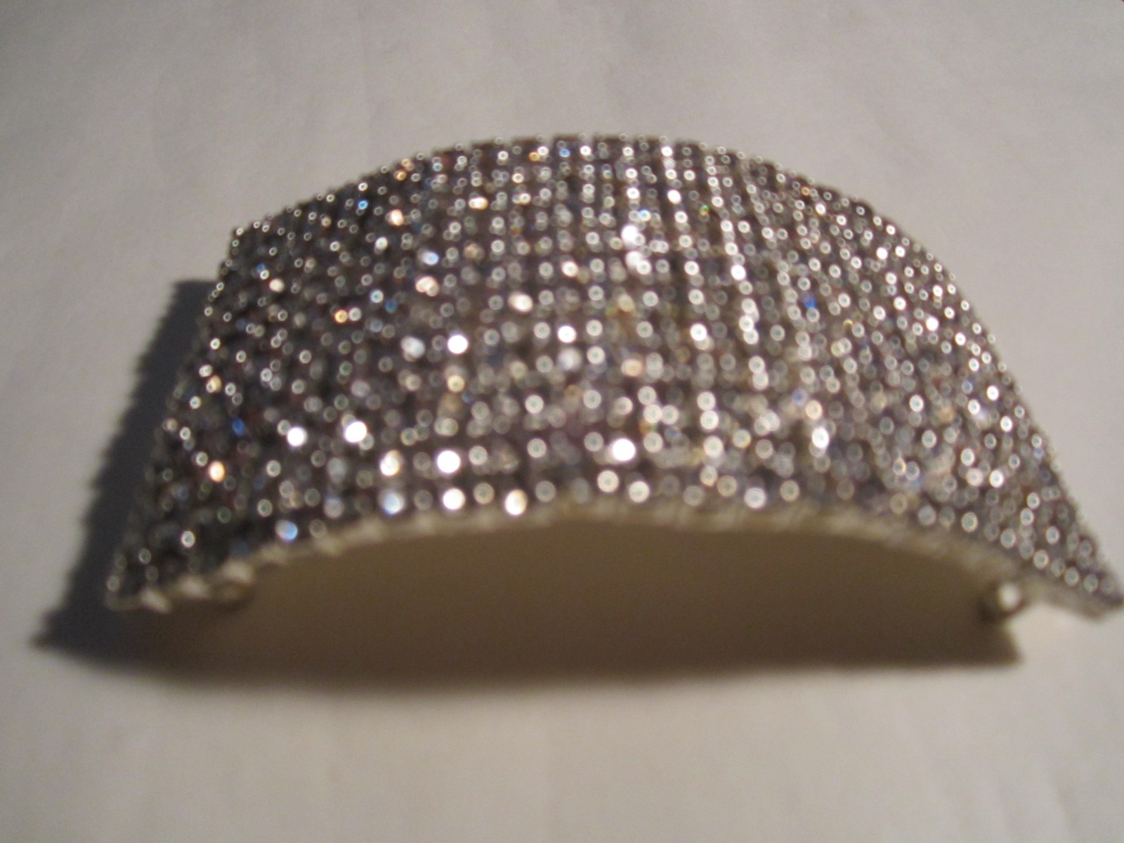 VINTAGE SPARKLING CRYSTAL BROOCH PIN 2 7/8″ X 1 1 /2″ – OFC-D4