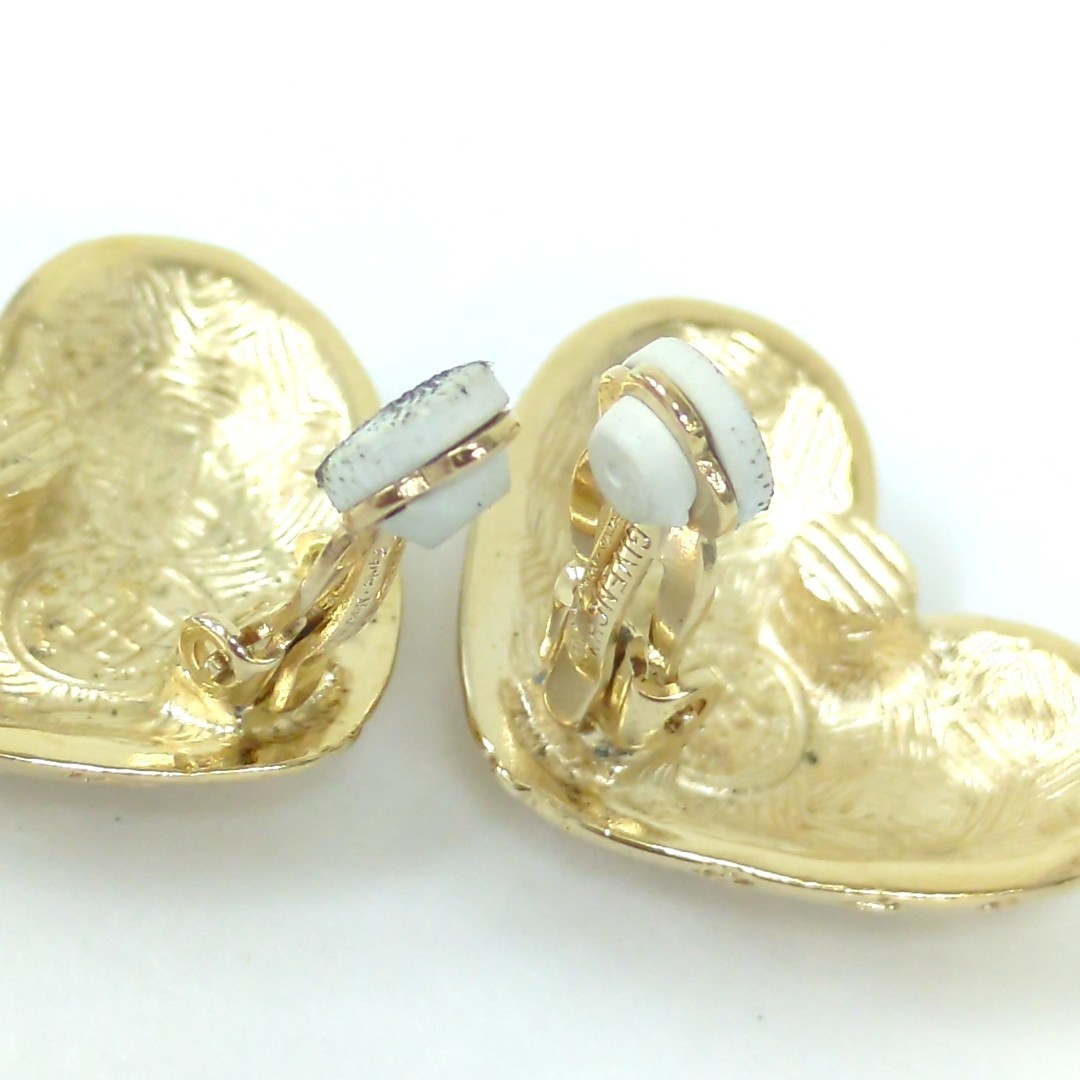 Vintage Givenchy Gold Tone Heart Clip On Earrings Bijoux Logomania 03772301