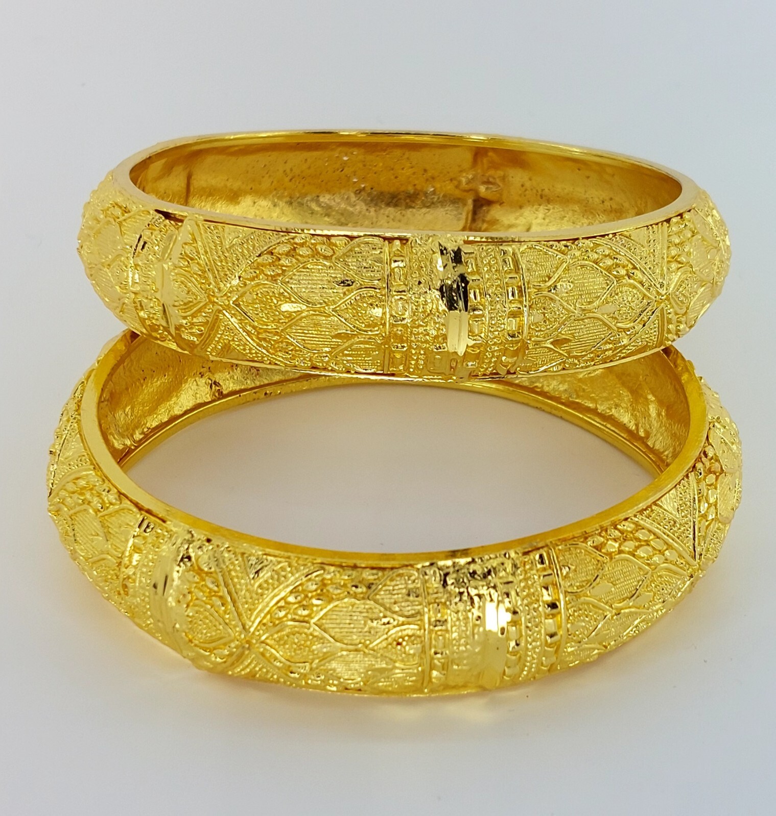 GOLD PLATED STUNNING THICK CHURRI KARRA BANGEL BRACELET SET NEW MODREN DESIGN