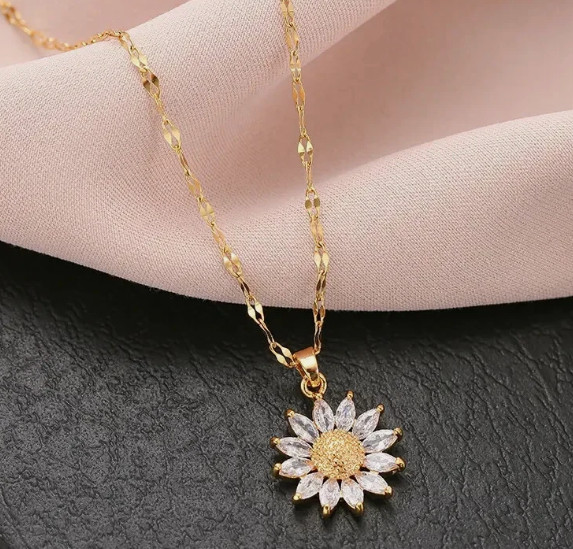 Pendant Necklace Shiny Golden Sunflower